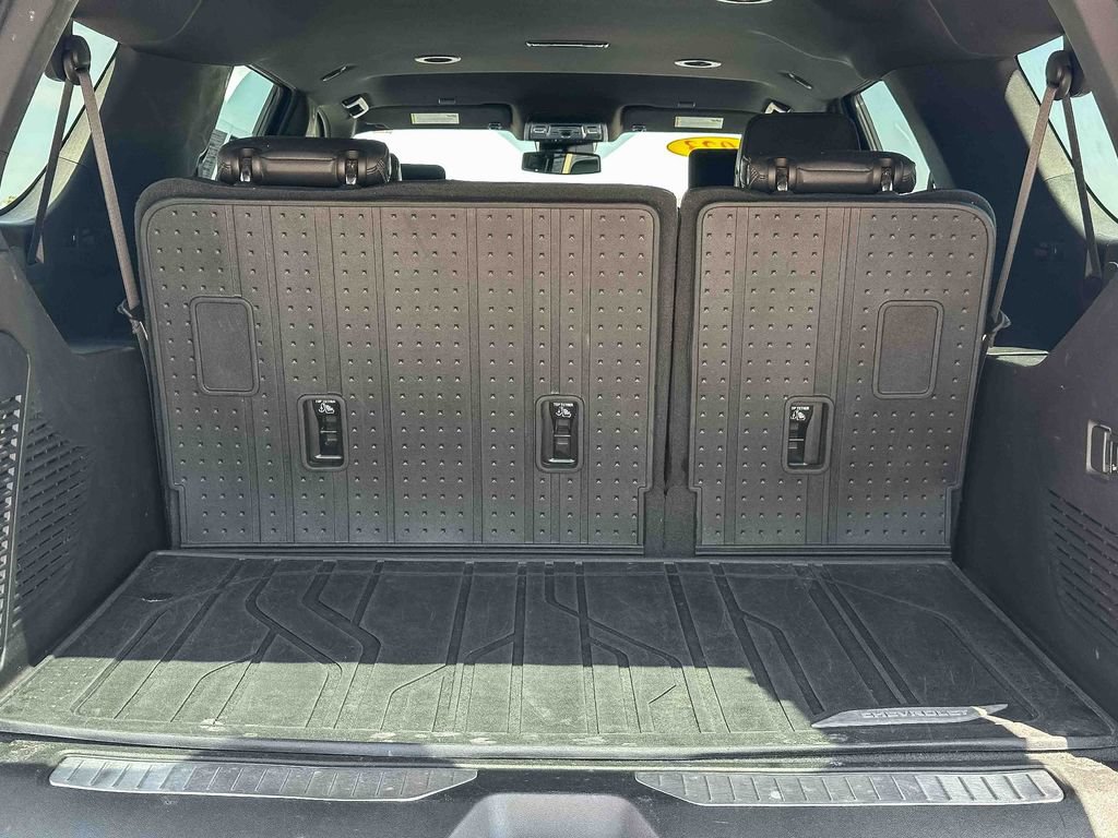 Used 2023 Chevrolet Suburban RST w/ Luxury Package AWD/4WD image 23