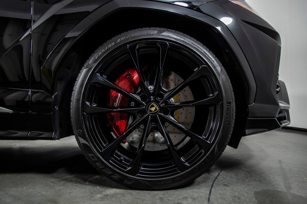 Used 2021 Lamborghini Urus AWD/4WD image 18