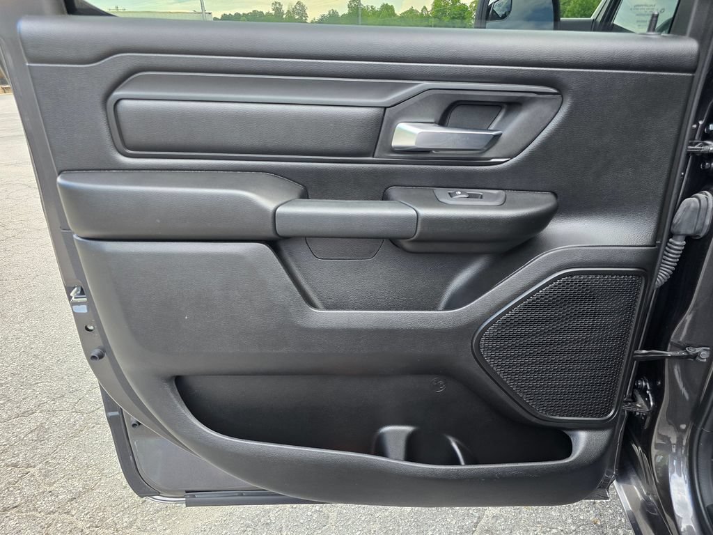 Used 2025 RAM 1500 Warlock AWD/4WD image 46