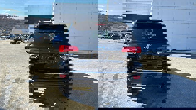 Used 2019 Jeep Grand Cherokee Limited AWD/4WD image 7