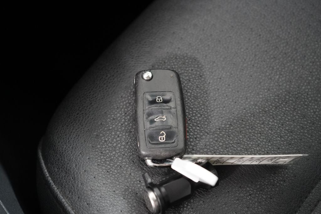 Used 2012 Volkswagen Jetta SE FWD image 28