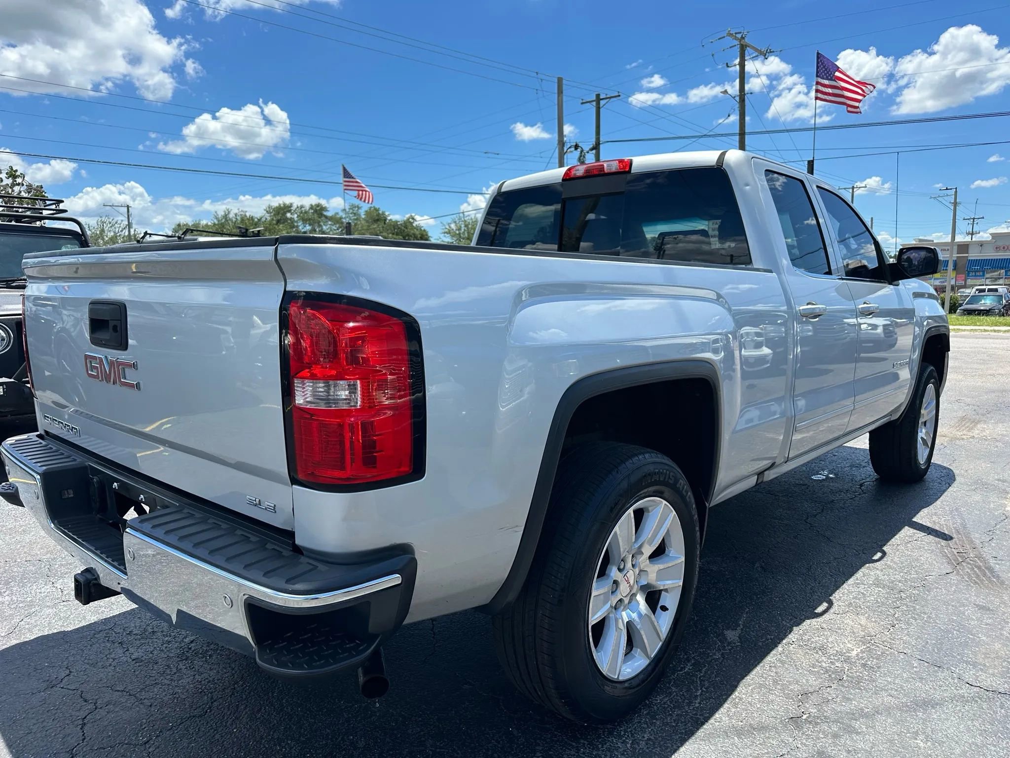 Used 2016 GMC Sierra 1500 SLE w/ SLE Value Package image 5