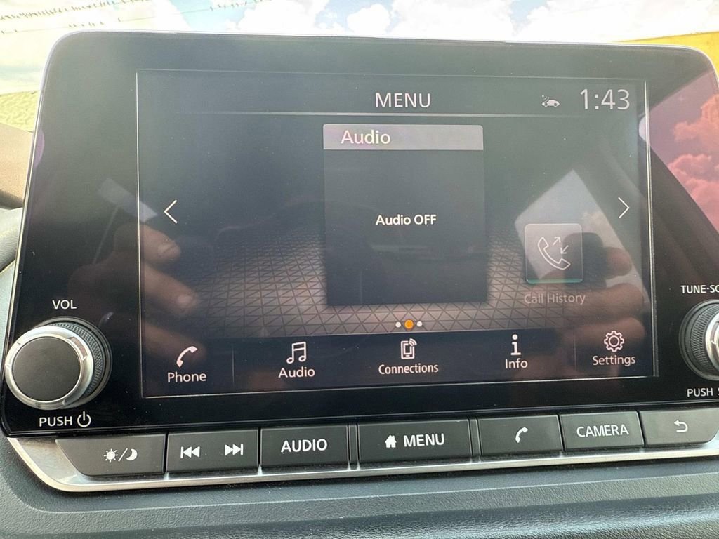 Used 2023 Nissan Rogue SV image 20