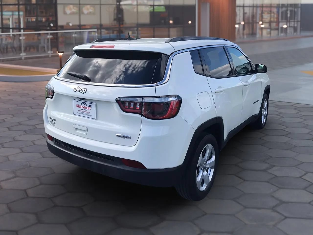 Used 2019 Jeep Compass Latitude w/ Popular Equipment Group AWD/4WD image 10