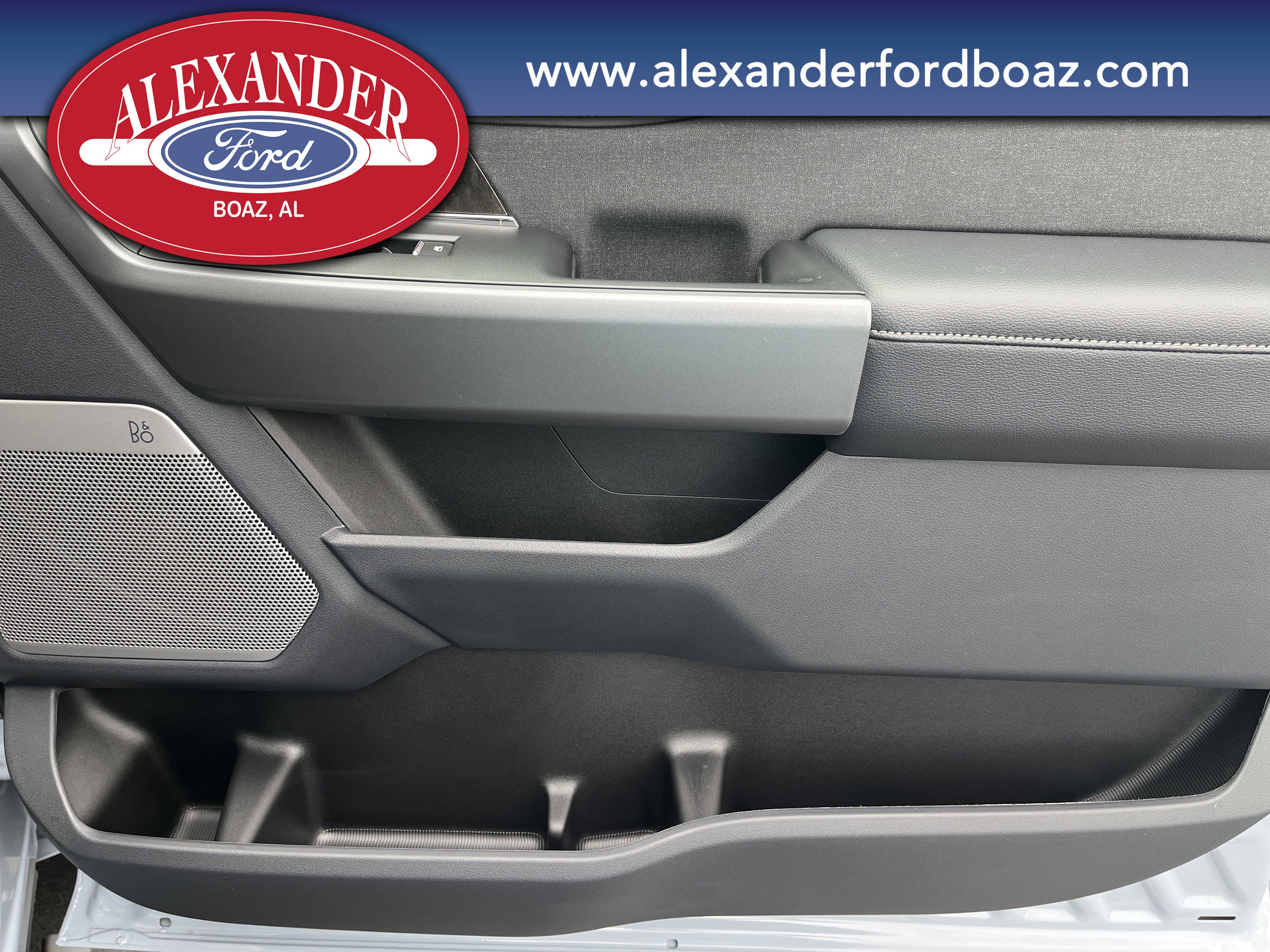 New 2026 Ford F350 Lariat w/ Black Appearance Package image 19