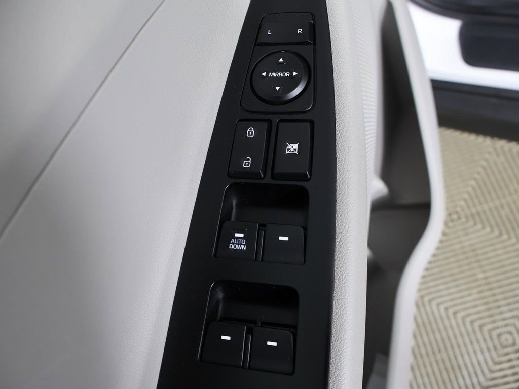 Used 2020 Hyundai Tucson SE image 29