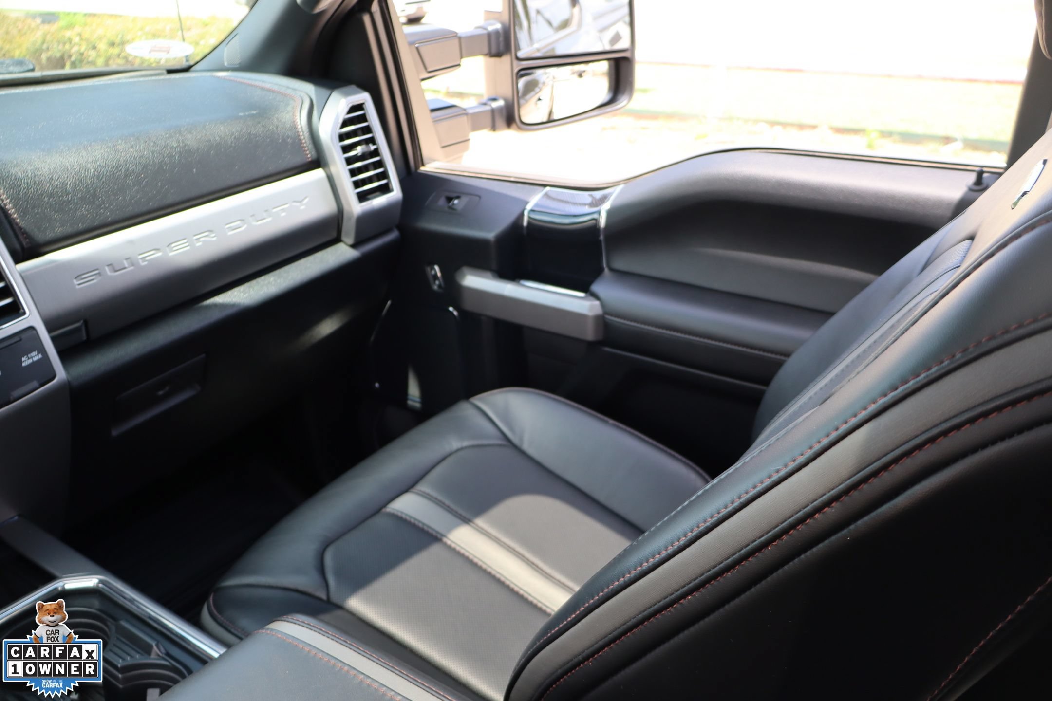Used 2020 Ford F250 Platinum w/ FX4 Off-Road Package AWD/4WD image 24