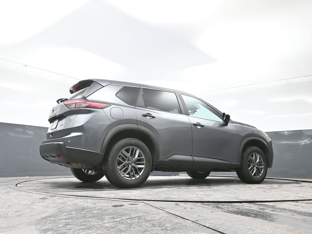 Used 2024 Nissan Rogue S image 48