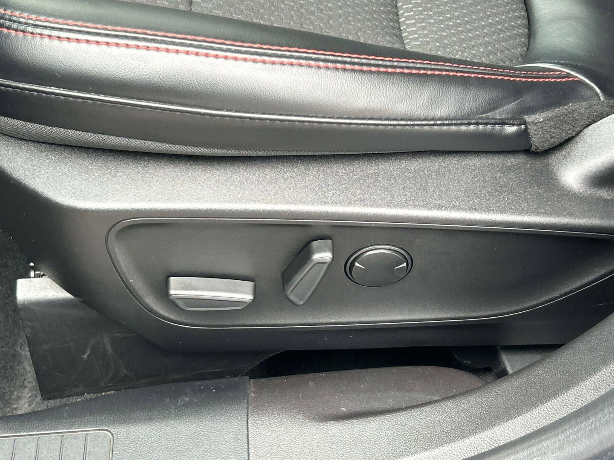 Used 2023 Ford Escape ST-Line w/ Tech Pack #1 image 28