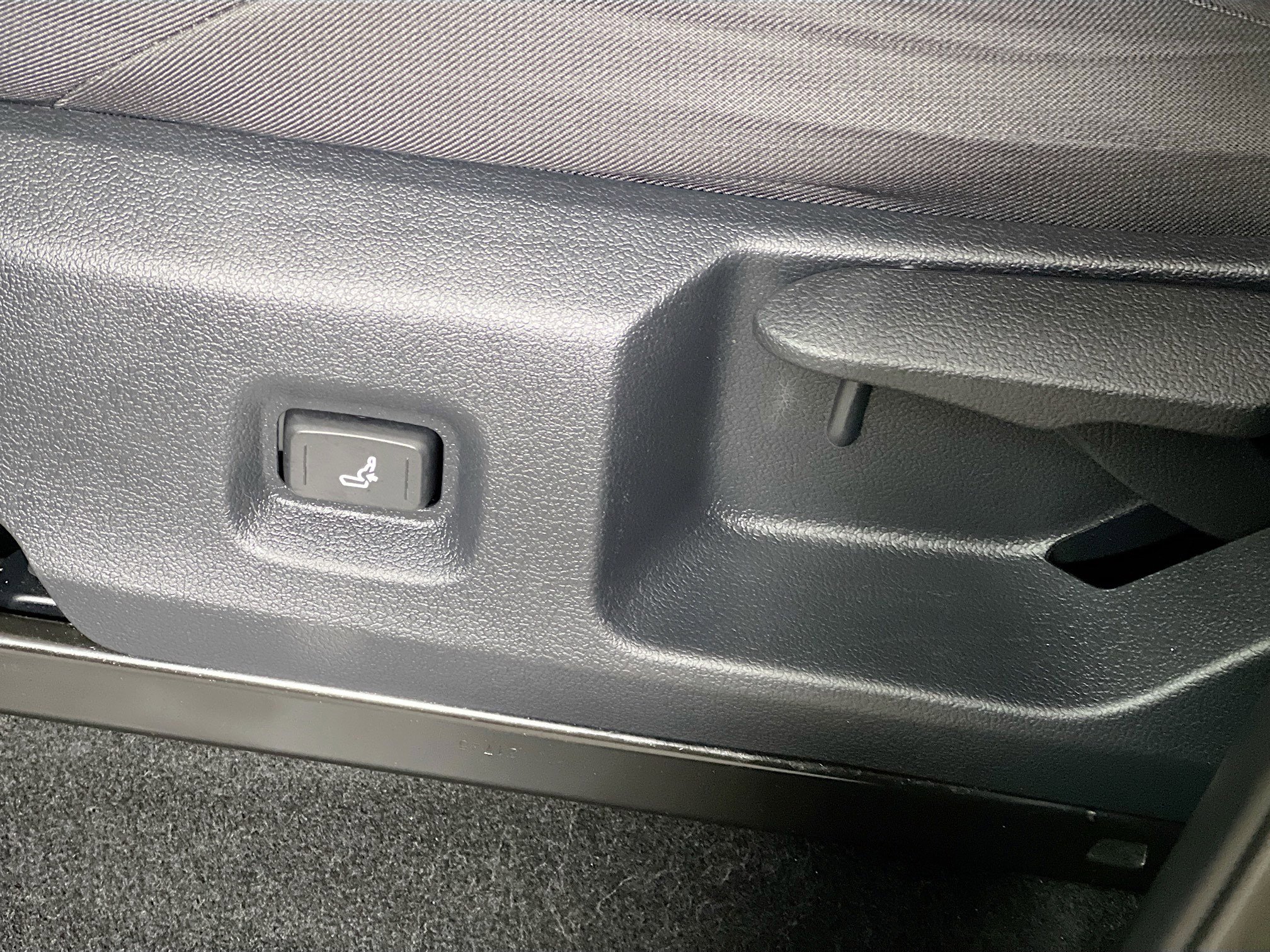 Used 2025 Toyota Tacoma SR5 image 15
