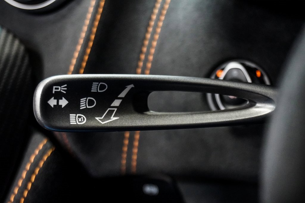 Used 2020 McLaren 600LT Spider image 27