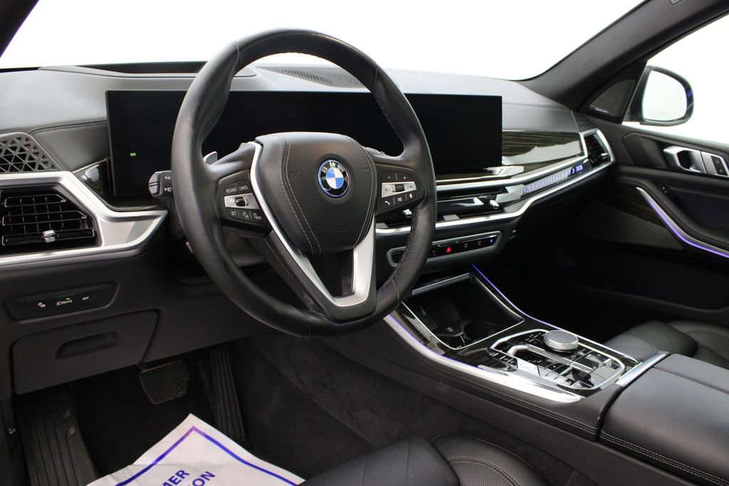 Used 2024 BMW X5 xDrive50e AWD/4WD image 17