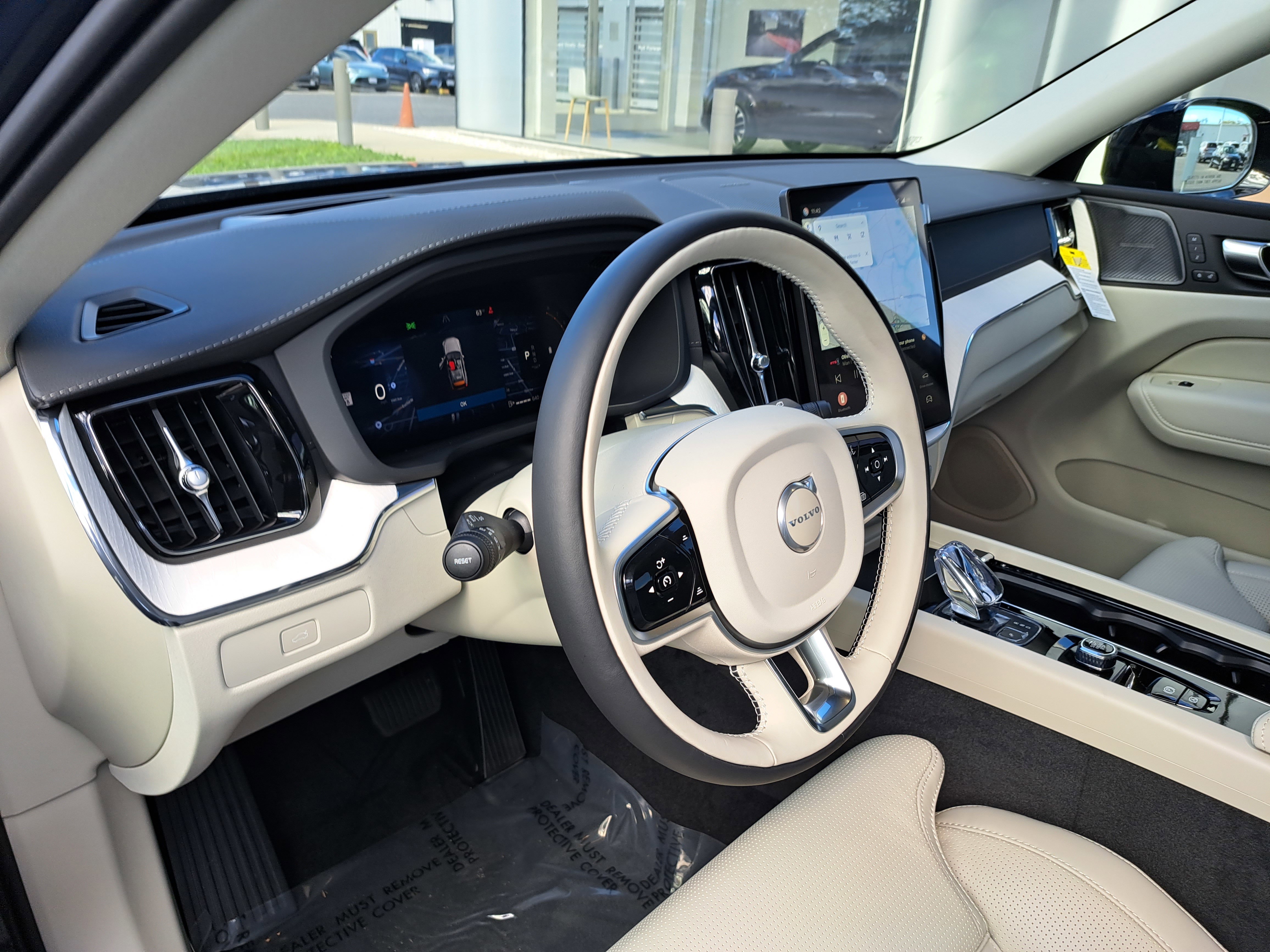 New 2026 Volvo XC60 B5 Ultra w/ Protection Package Premier image 5