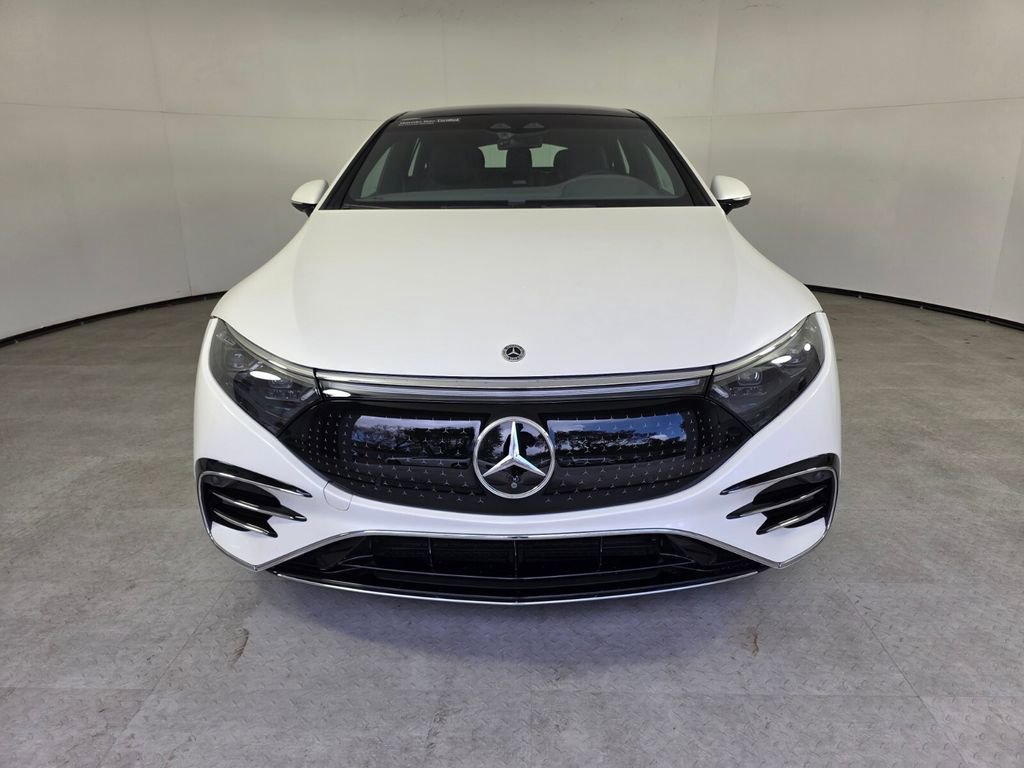 Used 2023 Mercedes-Benz EQS 580 4MATIC Sedan image 2