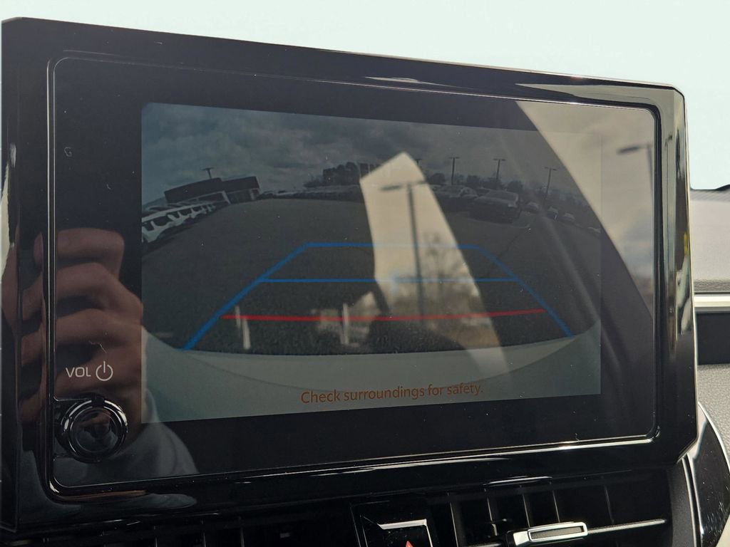 Used 2025 Toyota Corolla SE image 26