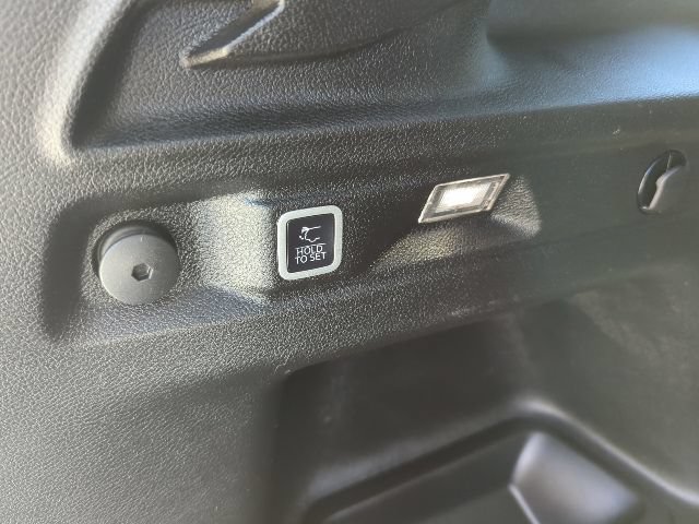 Used 2021 Jeep Grand Cherokee L Laredo w/ Luxury Tech Group I AWD/4WD image 25