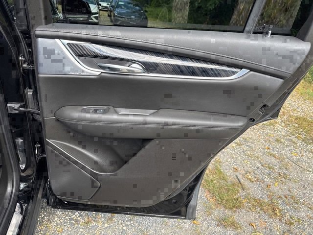 Used 2023 Cadillac XT6 Premium Luxury w/ Technology Package image 16