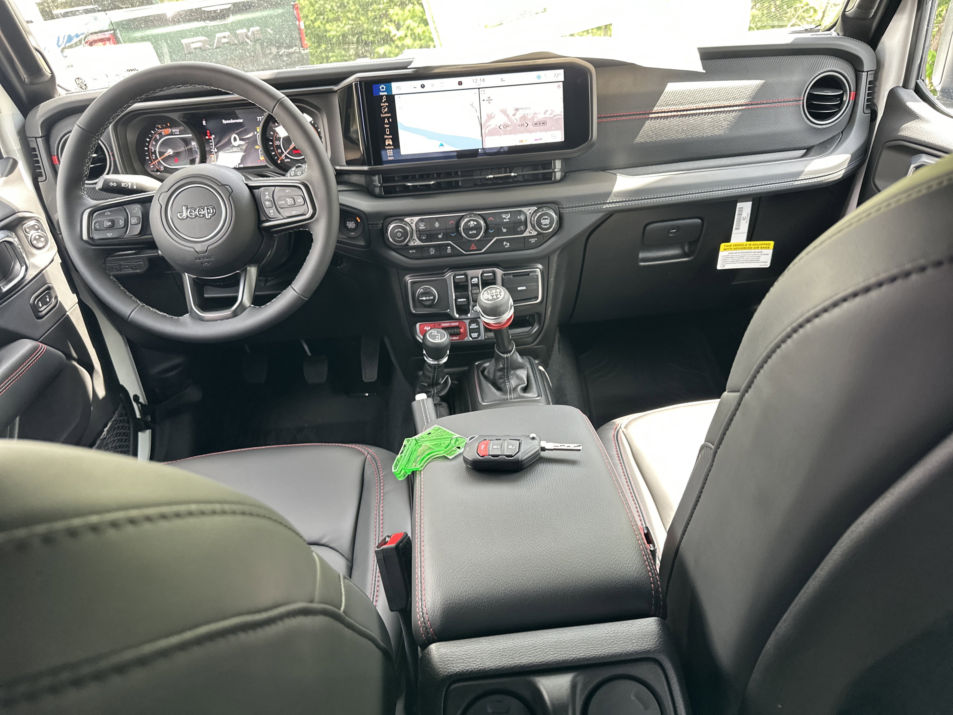 New 2026 Jeep Wrangler Unlimited Rubicon AWD/4WD image 32