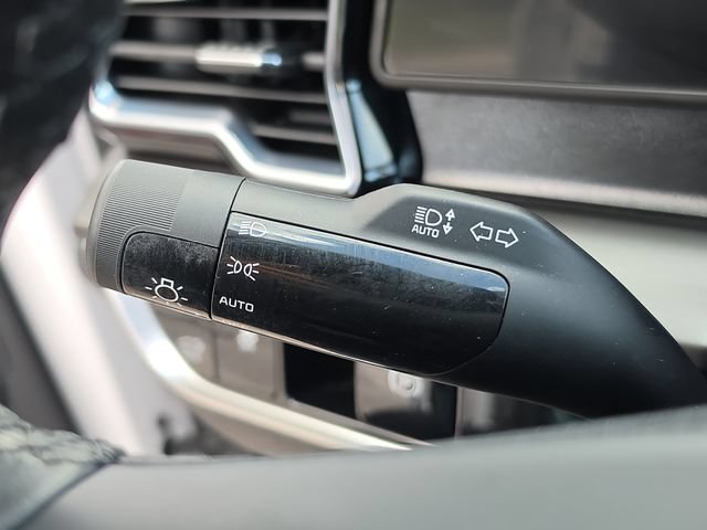 Certified 2025 Kia Sportage EX w/ Premium Package FWD image 23