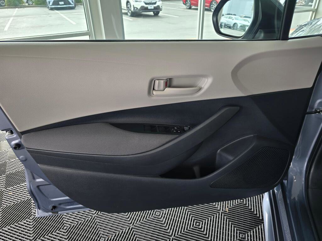 Used 2025 Toyota Corolla LE w/ LE Premium Package image 19