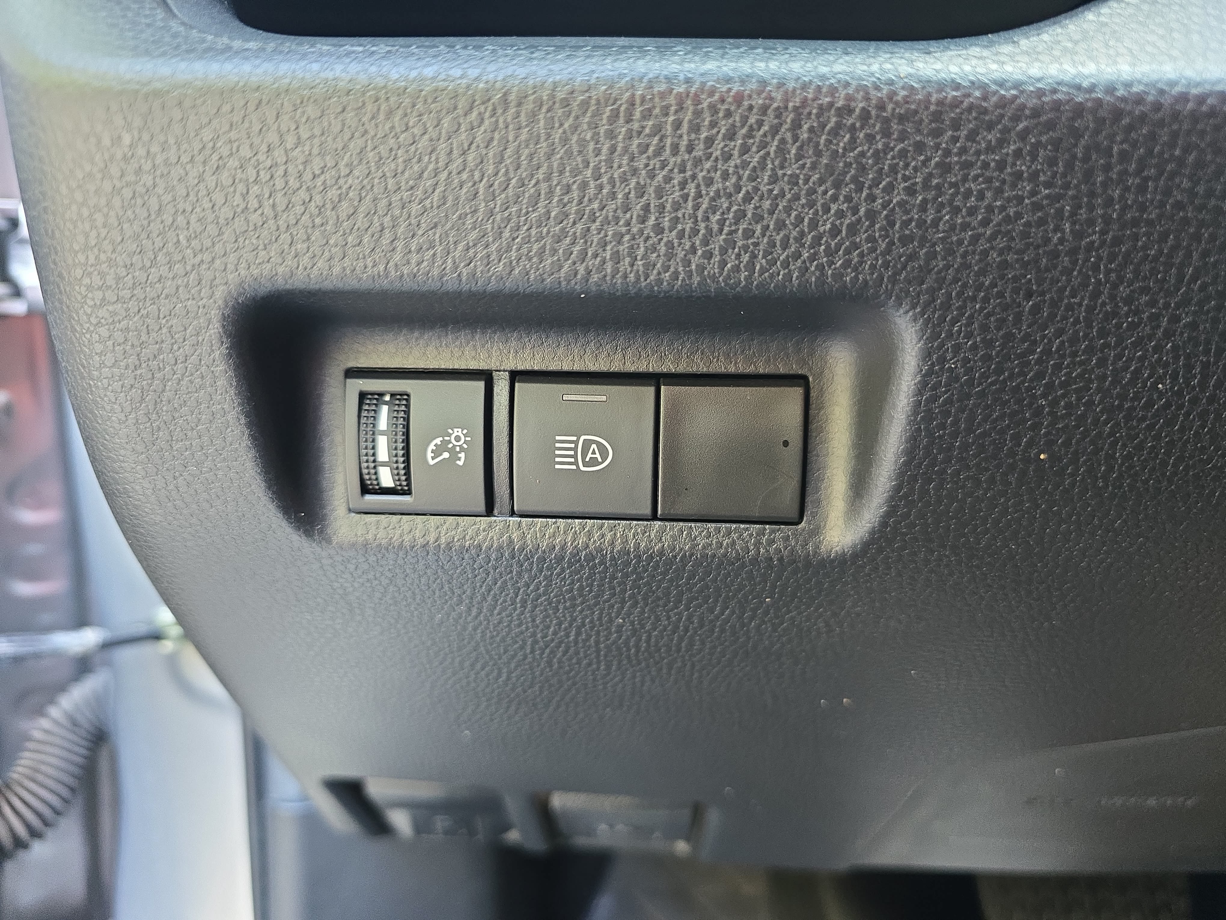 Used 2022 Toyota RAV4 XLE AWD/4WD image 22