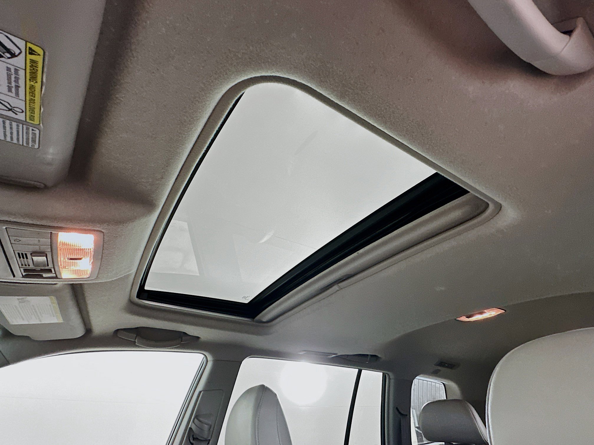 Used 2013 Toyota Highlander Limited image 26