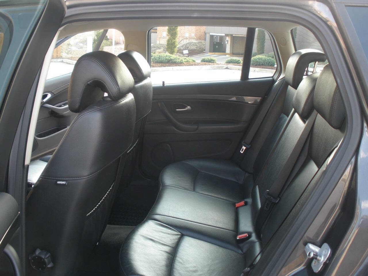 Used 2011 Saab 9-3 X image 24