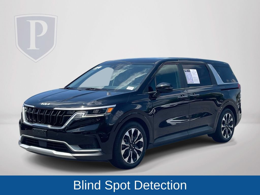 Used 2024 Kia Carnival EX FWD image 4