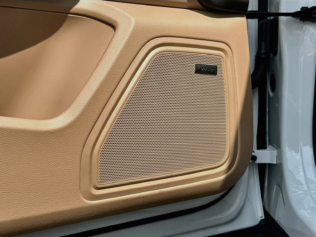 New 2026 Porsche Macan AWD/4WD image 21
