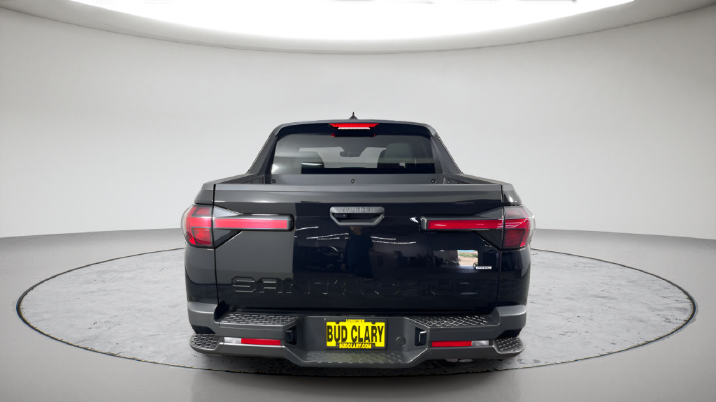 Used 2025 Hyundai Santa Cruz SE AWD/4WD image 6
