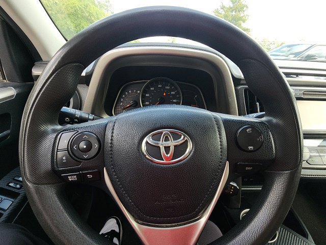 Used 2014 Toyota RAV4 XLE AWD/4WD image 24