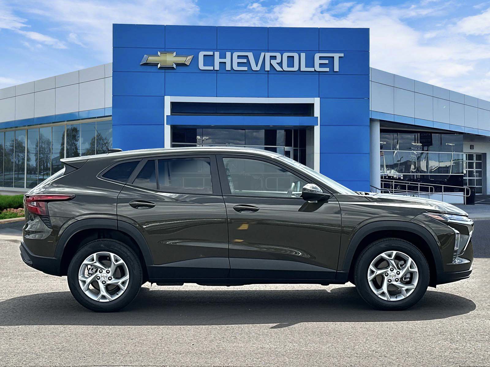 Certified 2024 Chevrolet Trax LS w/ LS Convenience Package FWD image 5