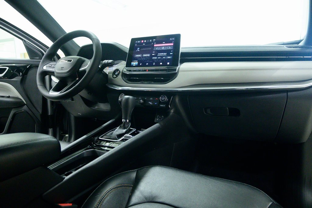 Used 2023 Jeep Compass Limited image 14