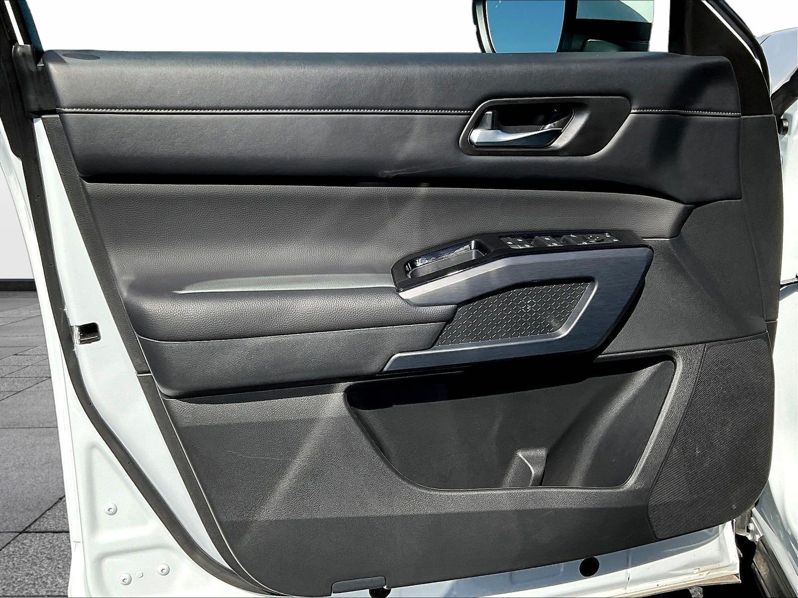 Certified 2025 Nissan Pathfinder SL AWD/4WD image 22