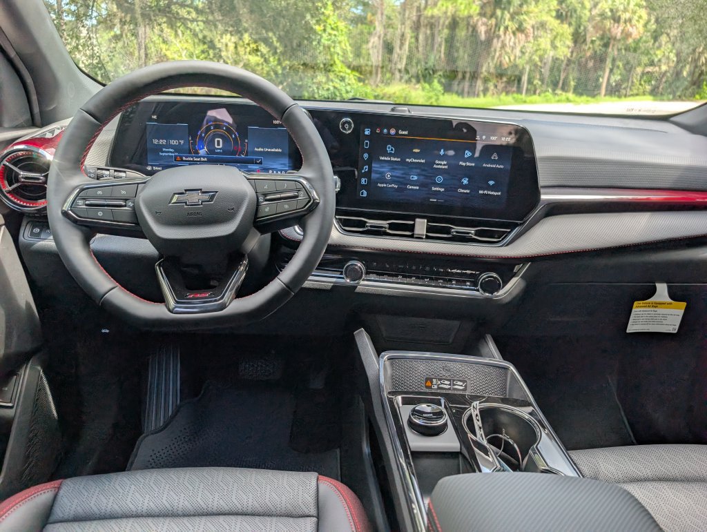 New 2027 Chevrolet Equinox RS w/ Safety and Technology Package FWD image 13