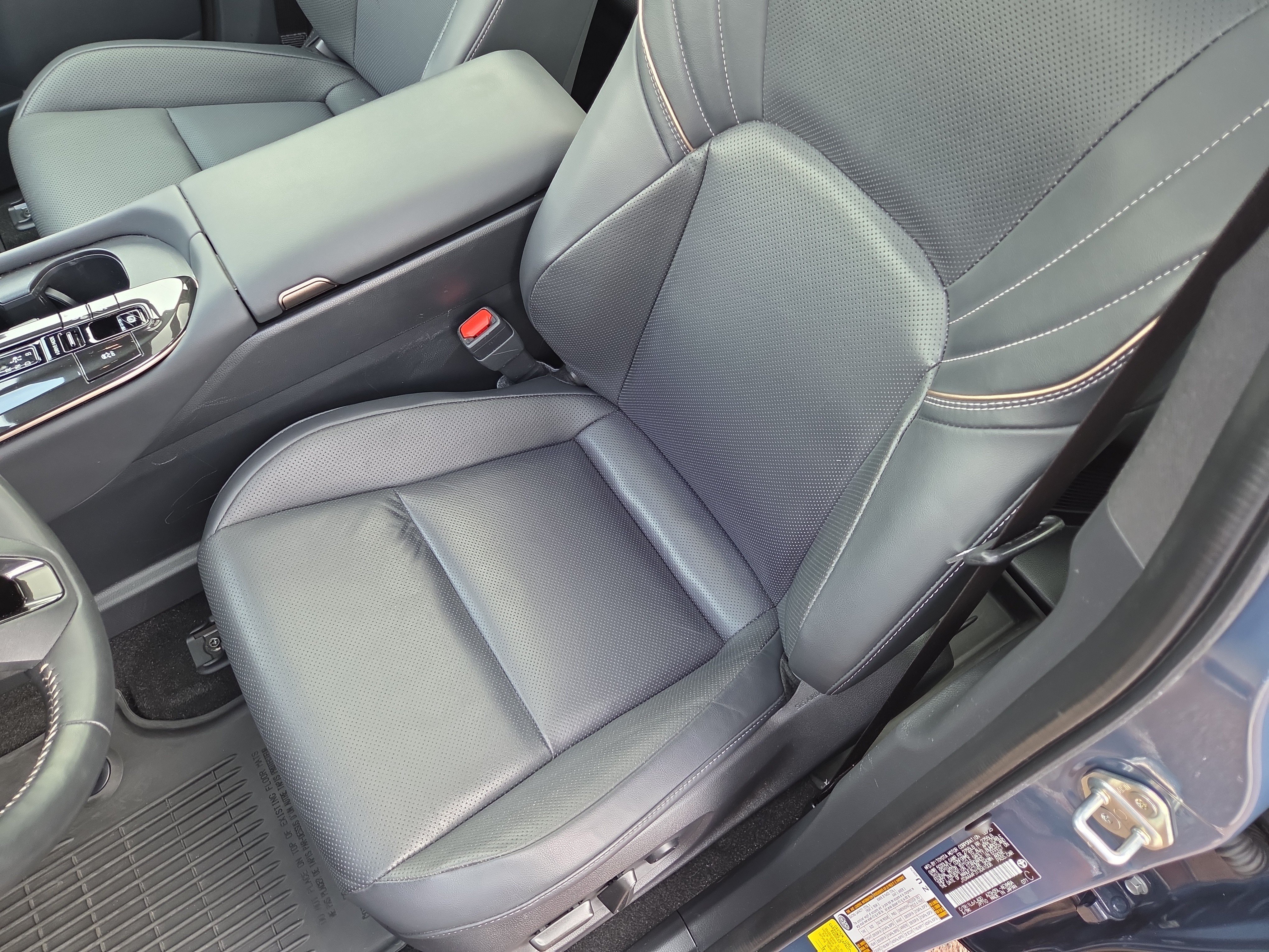 Certified 2026 Toyota Crown AWD/4WD image 13
