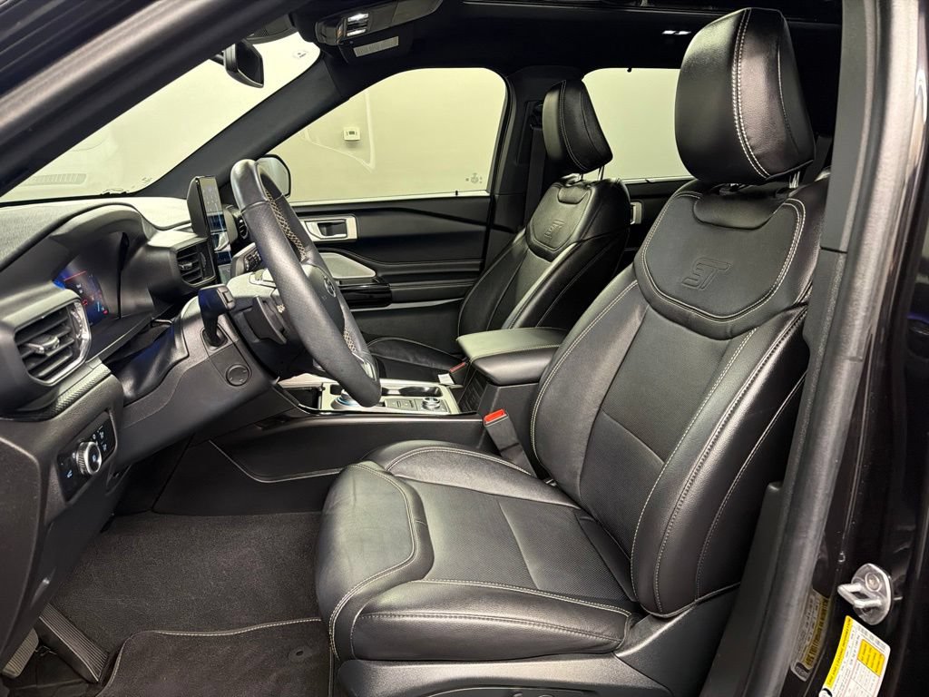 Certified 2024 Ford Explorer ST w/ Equipment Group 401A AWD/4WD image 18