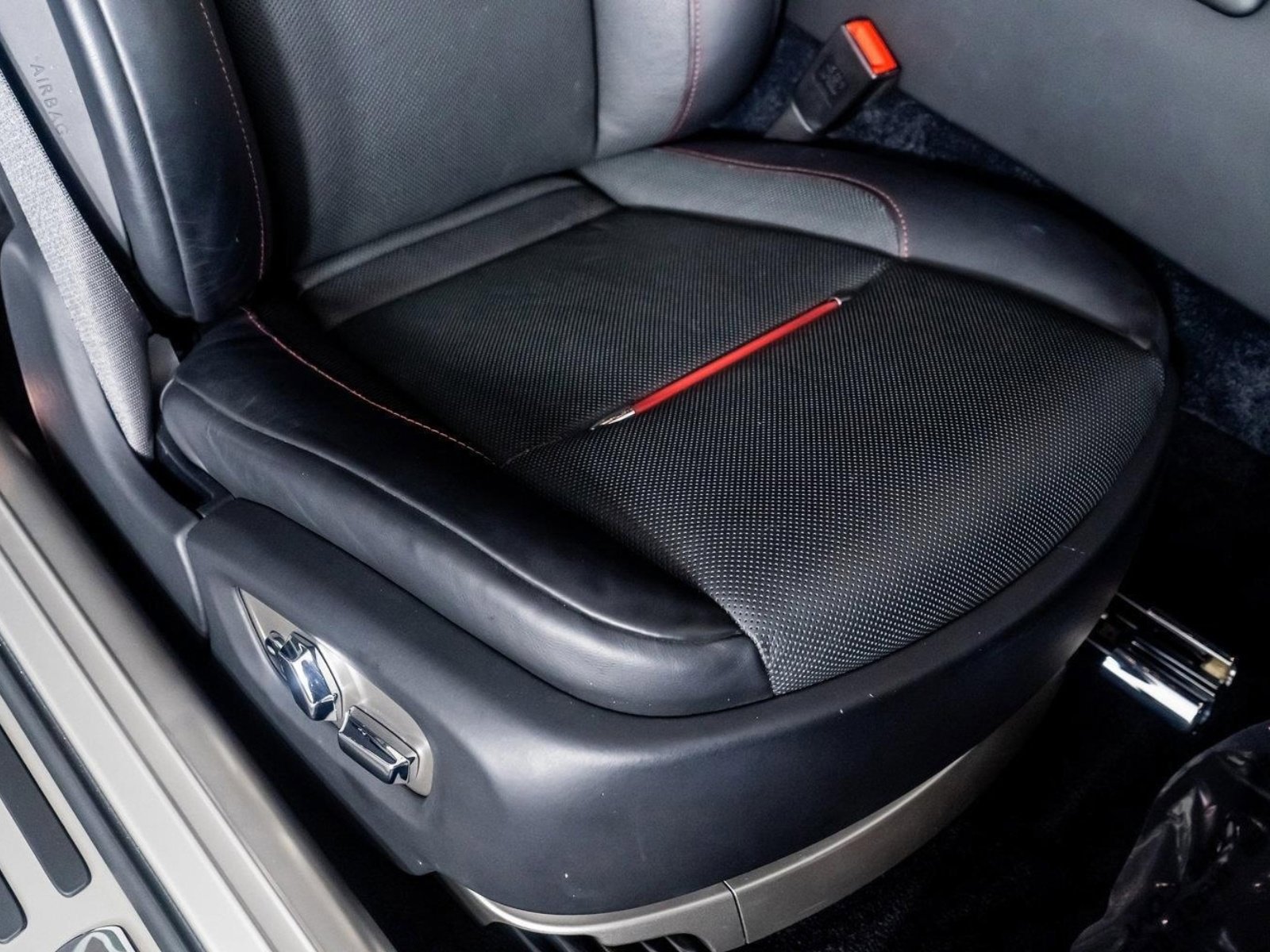 Used 2019 Rolls-Royce Wraith image 34