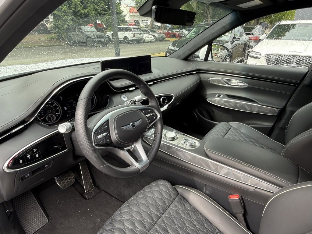 Used 2025 Genesis GV70 3.5T Sport w/ Sport Advanced Package image 11