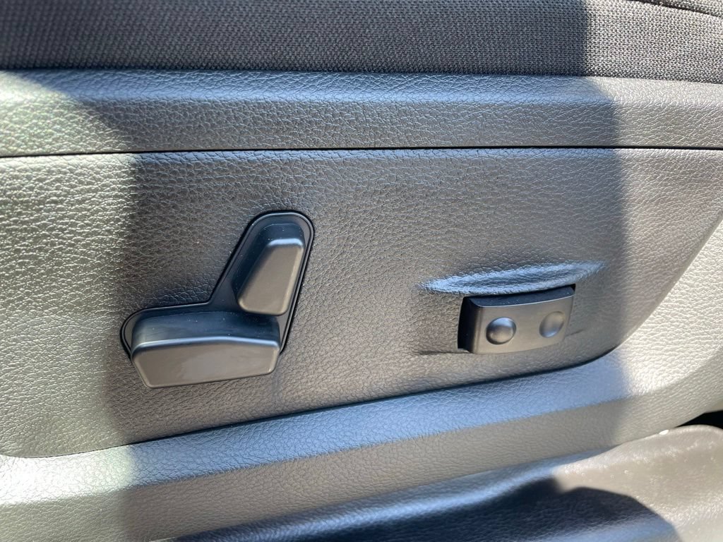 New 2026 RAM 2500 Big Horn AWD/4WD image 24