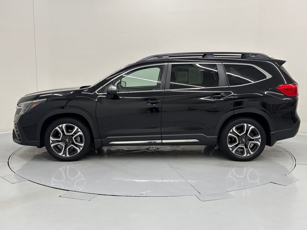 Used 2023 Subaru Ascent Limited w/ Technology Package image 2