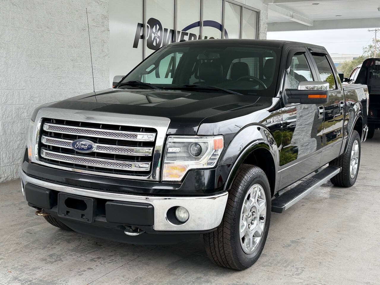 Used 2014 Ford F150 Lariat w/ Equipment Group 502A Luxury AWD/4WD image 1