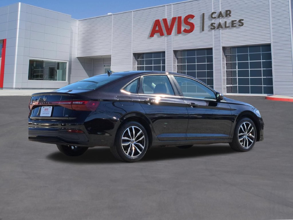 Used 2026 Volkswagen Jetta SE FWD image 6