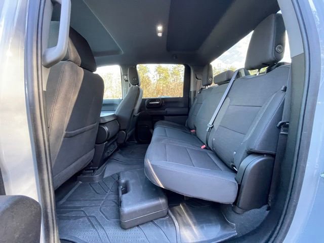 Used 2024 Chevrolet Silverado 2500 Custom w/ Custom Value Package image 18
