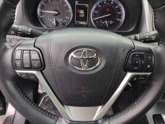 Used 2019 Toyota Highlander XLE image 11