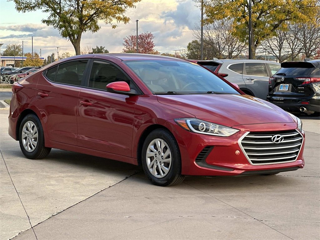 Used 2017 Hyundai Elantra SE image 7