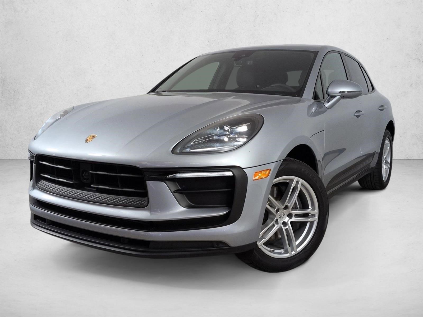 Certified 2025 Porsche Macan AWD/4WD image 1