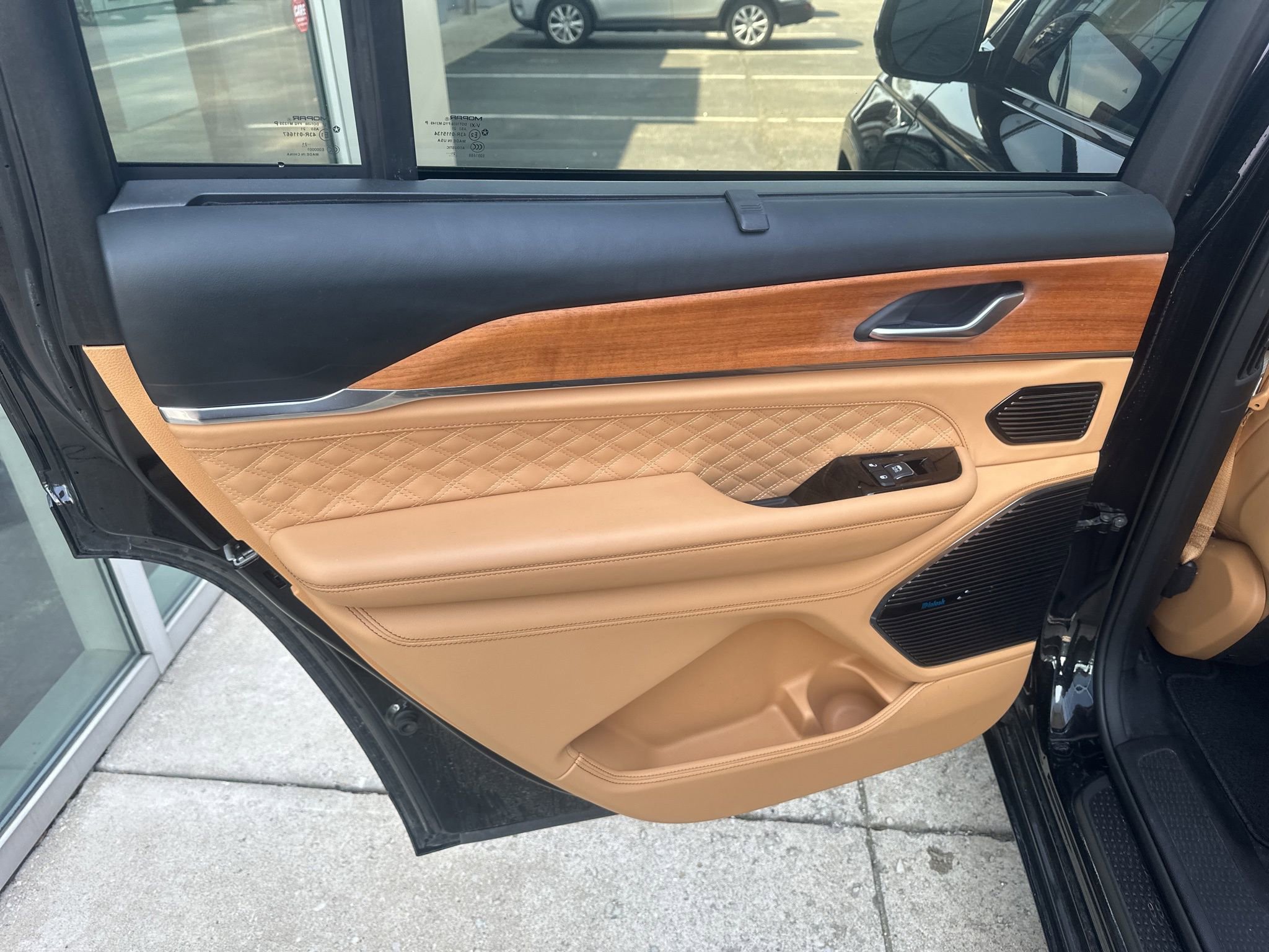 Used 2021 Jeep Grand Cherokee L Summit image 22