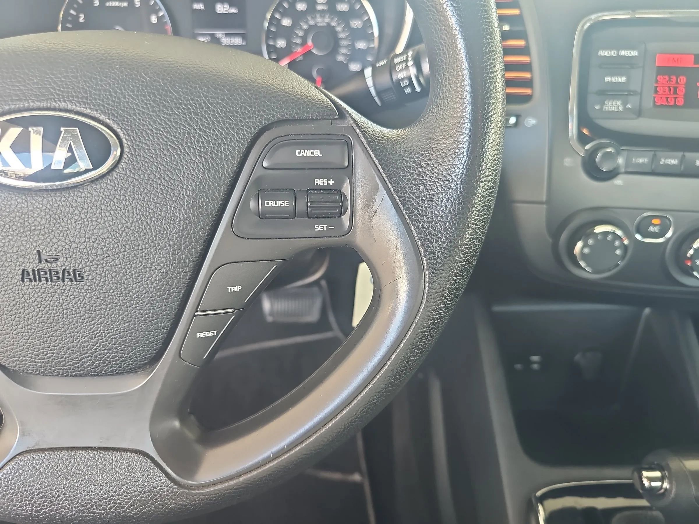 Used 2018 Kia Forte LX FWD image 29
