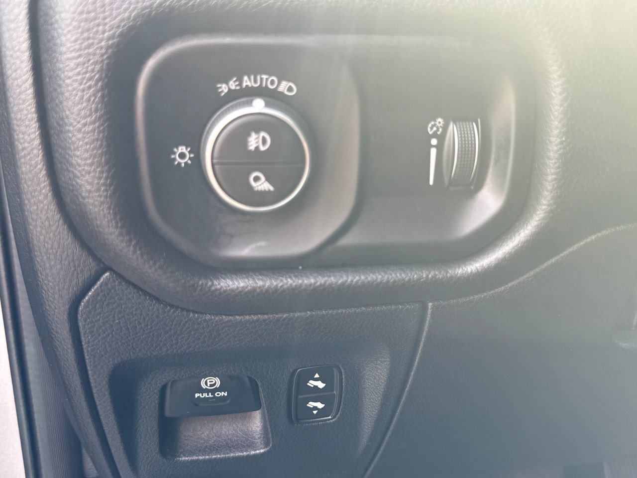 Used 2025 RAM 1500 Big Horn AWD/4WD image 17